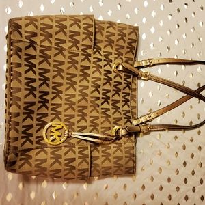 Michael Kors purse - SOLD